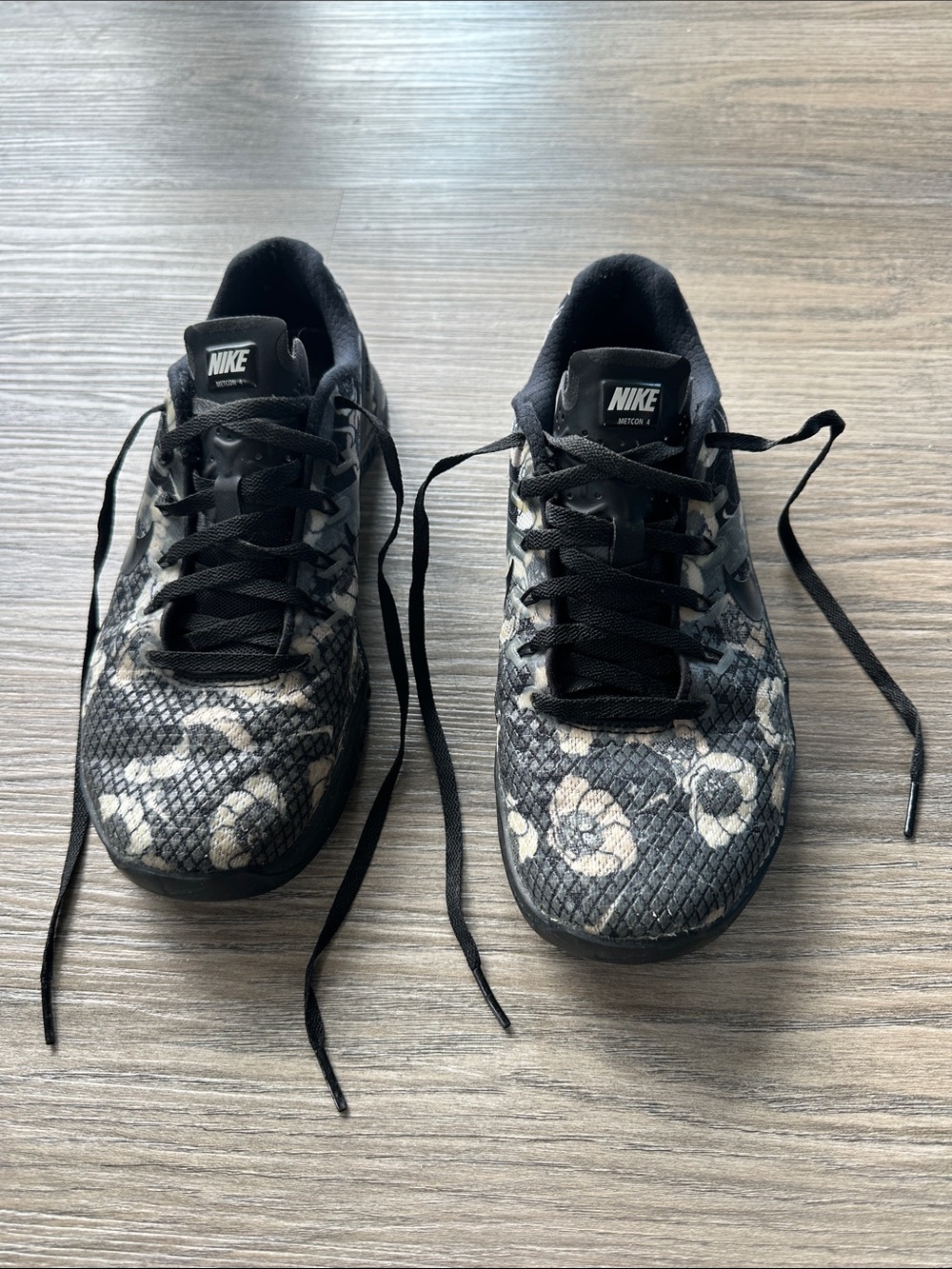 NIKE METCON 4 Navy and Cream Floral Print